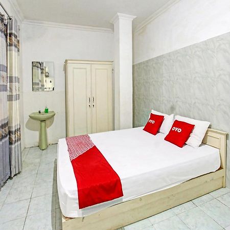 Oyo 3741 Mutiara Syariah 1 Hotel Mataram Exterior foto