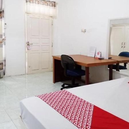 Oyo 3741 Mutiara Syariah 1 Hotel Mataram Exterior foto