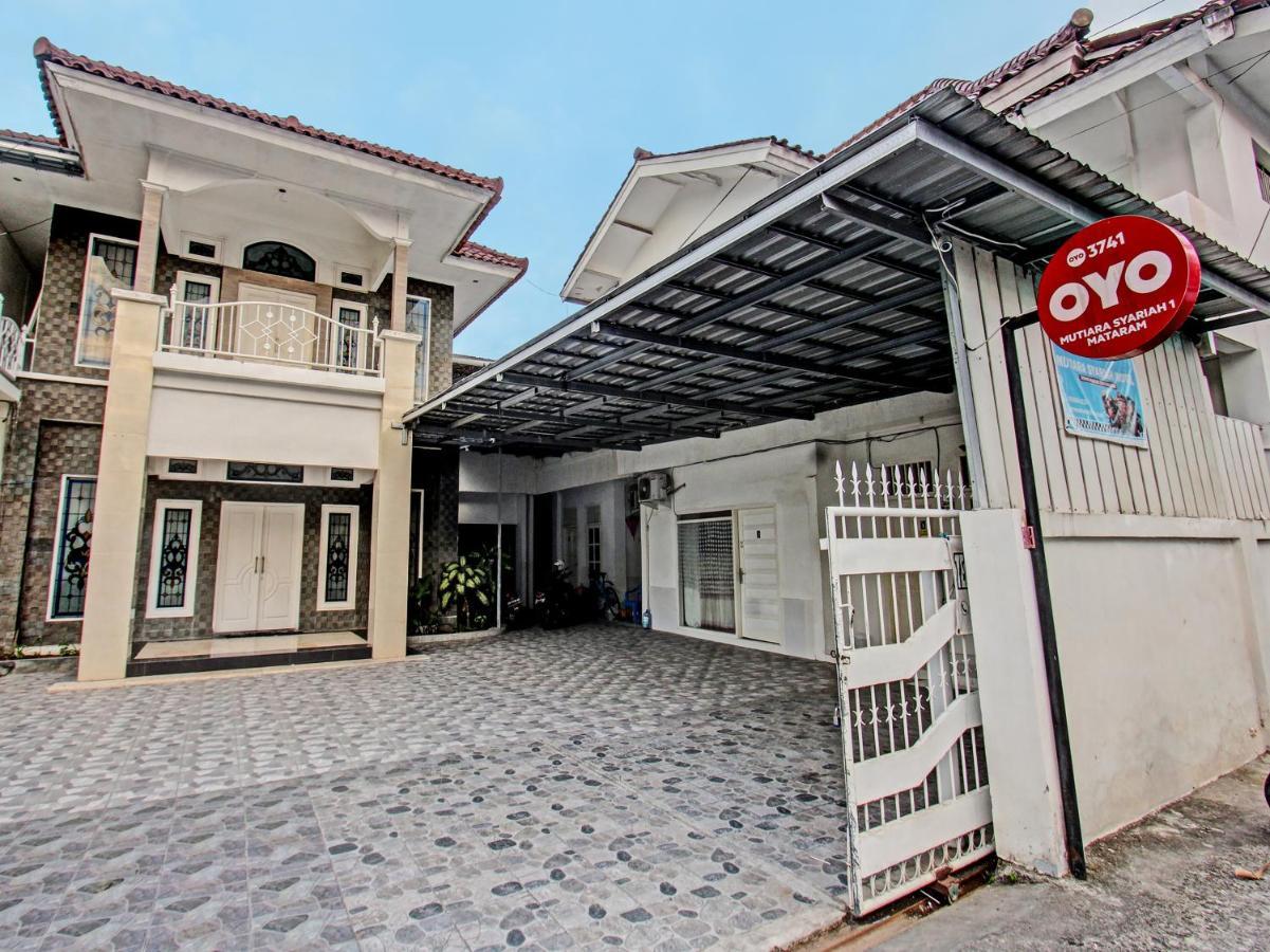 Oyo 3741 Mutiara Syariah 1 Hotel Mataram Exterior foto