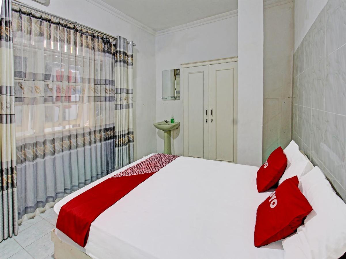 Oyo 3741 Mutiara Syariah 1 Hotel Mataram Exterior foto